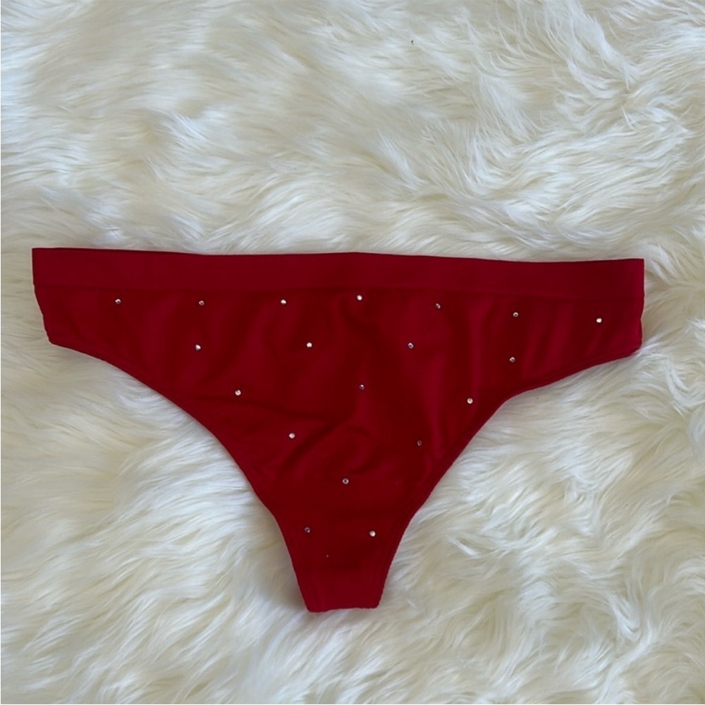 Victoria’s Secret Crystal Embellished Thong Panty M